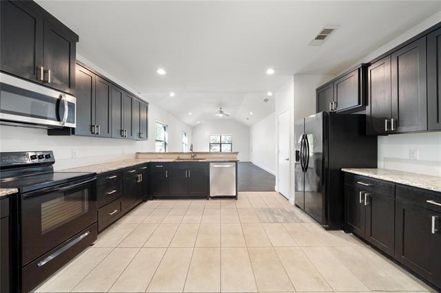 Building Photo - 4800 Rimwood Dr