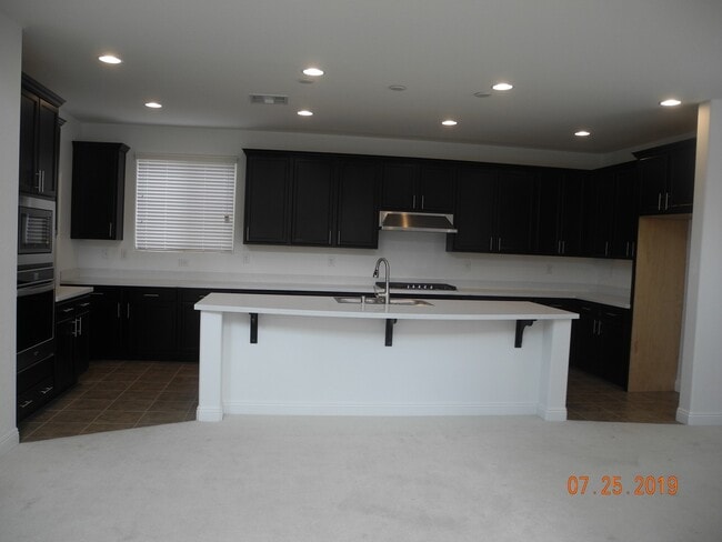 Building Photo - 1051 Whitworth Ave