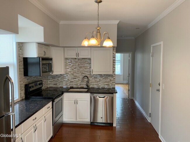 Building Photo - 1238 Union St