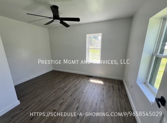 Building Photo - 114 Raby St