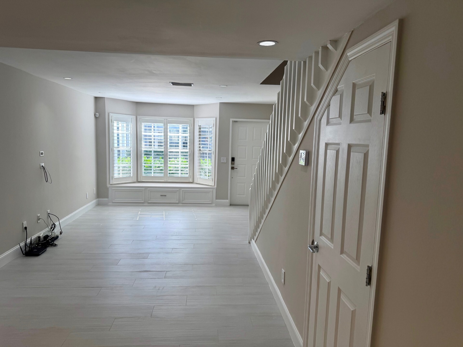 Living and Dining area - 603 S Dakota Ave