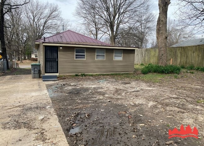 Building Photo - 3655 Tutwiler Ave