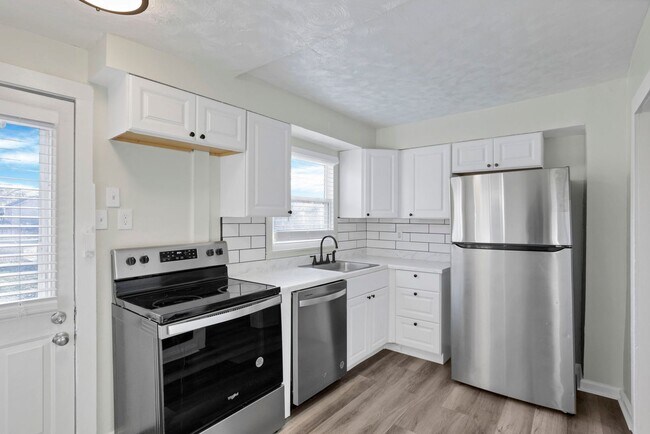 Building Photo - 1398-1400-1400 S Ohio Ave