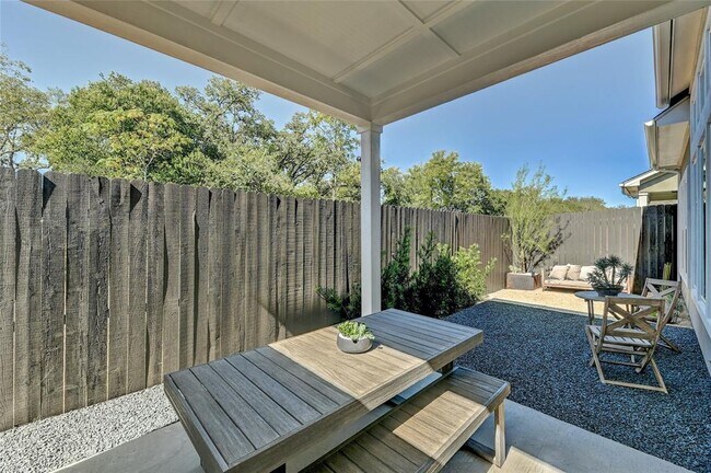 Building Photo - 5820 Harper Park Dr