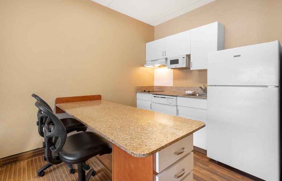 Building Photo - Furnished Studio-Secaucus - New York City ...