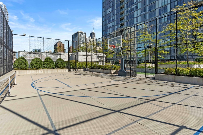 Building Photo - 169 W Elm St