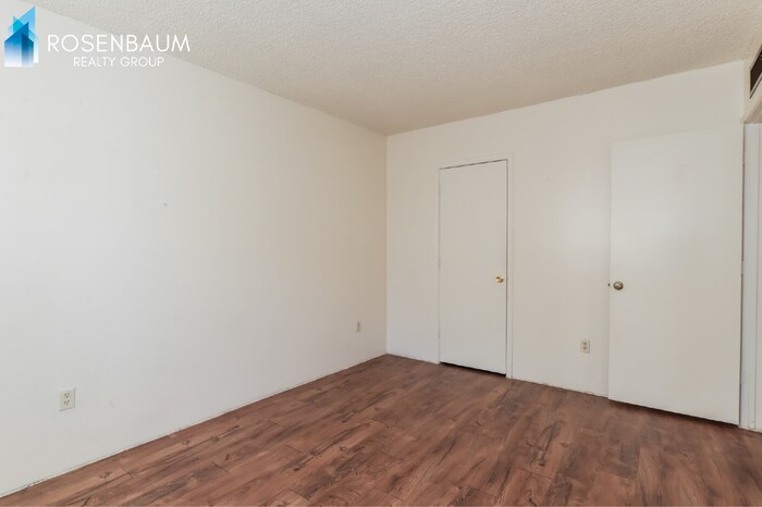 Building Photo - 1518 E Hedrick Dr