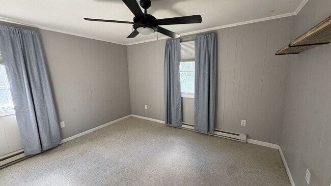 Building Photo - Bright & Sunlit 2nd-Floor Unit in Peaceful Kittery Setting!