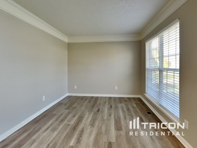 Building Photo - 147 Huntington Pl