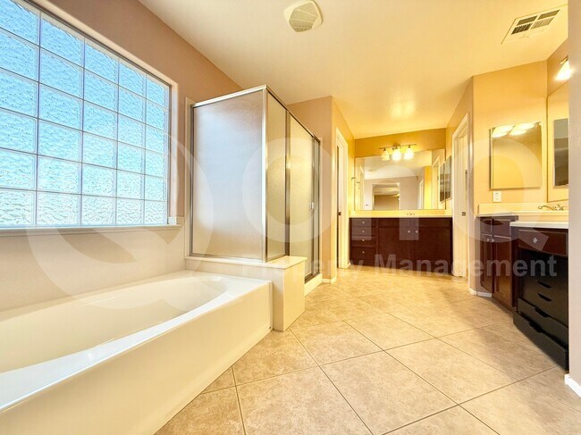 Building Photo - 14509 W Jenan Dr