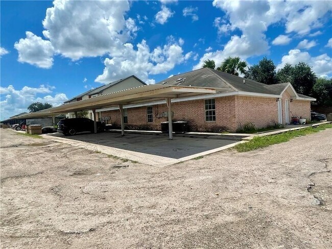 Building Photo - 2302 Kimberly Ln