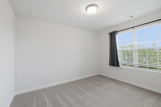 Building Photo - 1620 Berry Rdg Trl