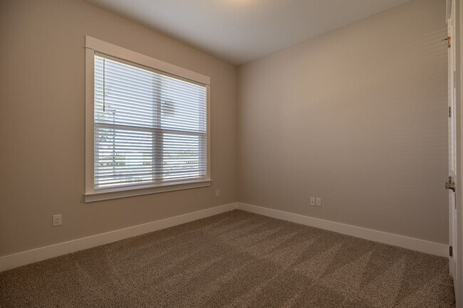 Building Photo - 5 Bedrooms!  Wooded Lot With No Back Neighbors • Luxury Finishes