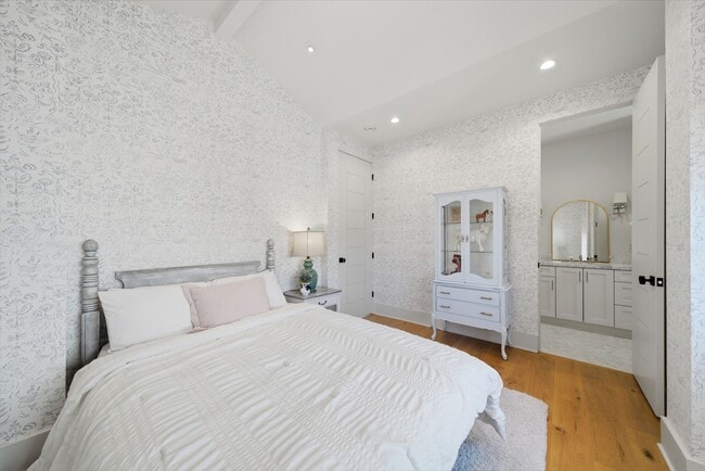 Building Photo - 2615 Yupon St