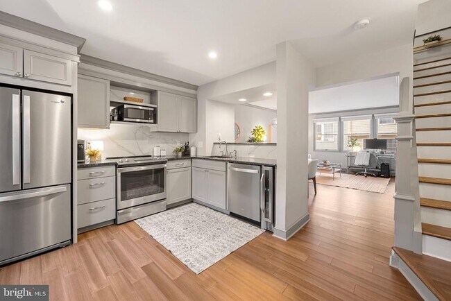 Building Photo - 5065 9th St S