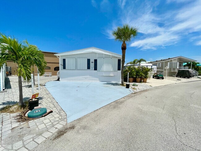 Building Photo - 437 Nettles Blvd