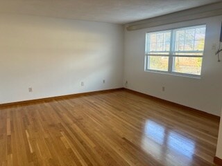 Building Photo - 54 Vineland St