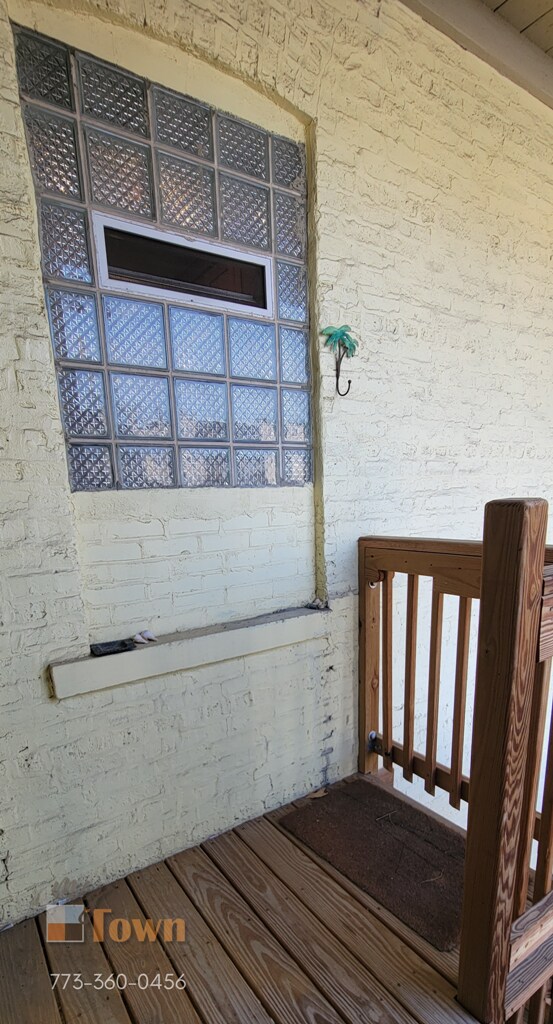 Building Photo - 4924 N Talman Ave