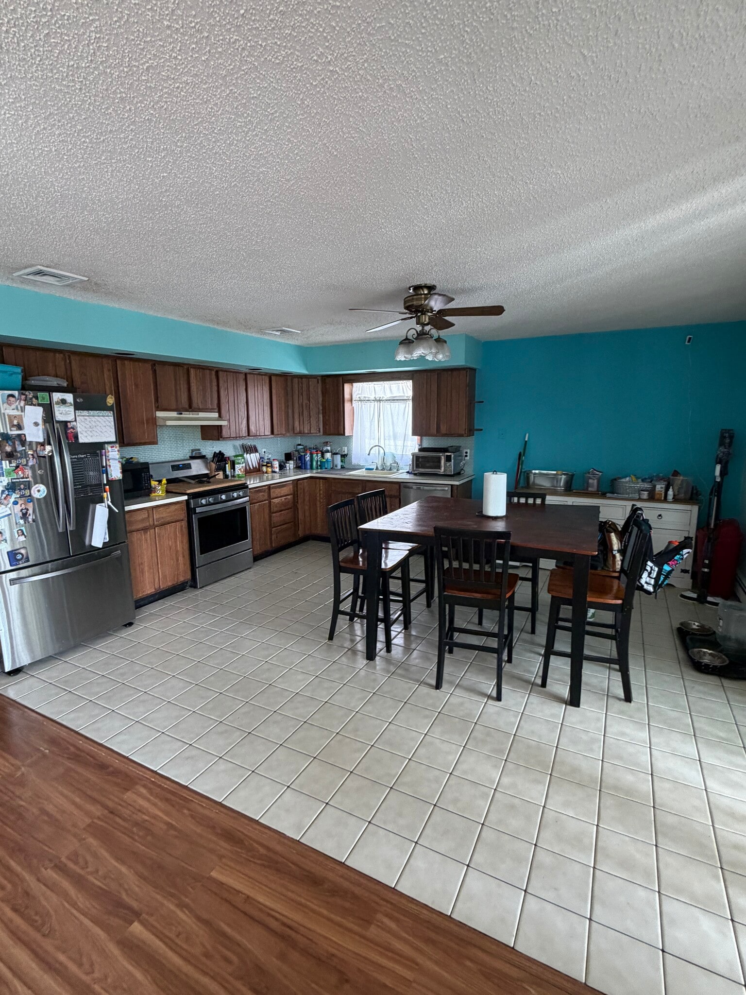 New refrigerator, oven, stove and dishwasher. - 919 Bowsprit Pt.