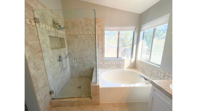 Building Photo - Temecula Pool Home - 4 Bed | 2.5 Bath
