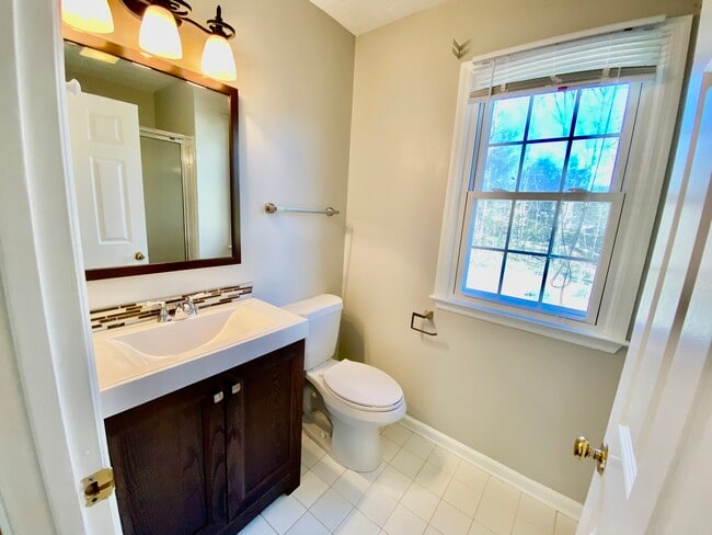 Master bathroom - 2160 Heritage Trace Ln