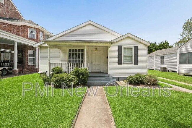 Building Photo - 12 Oaklawn Dr
