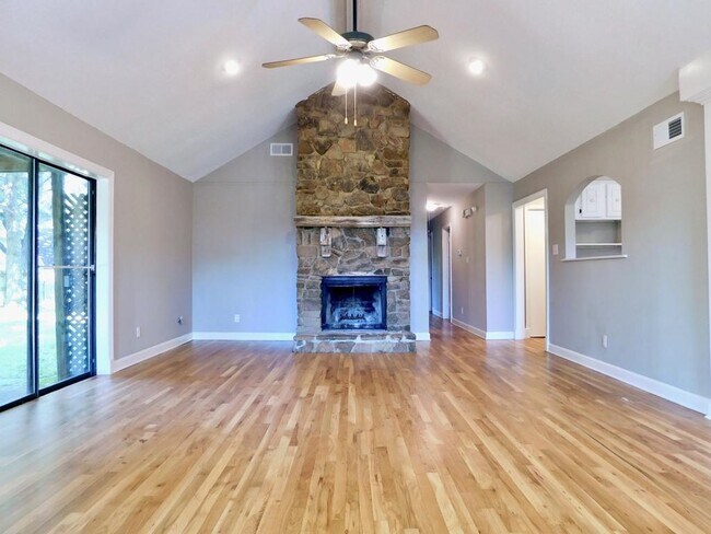 Building Photo - 1411 Leafhaven Cove