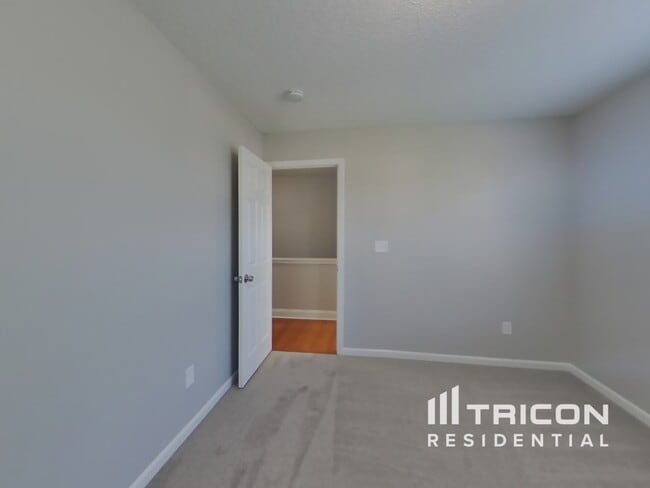 Building Photo - 2203 Ballingarry Dr