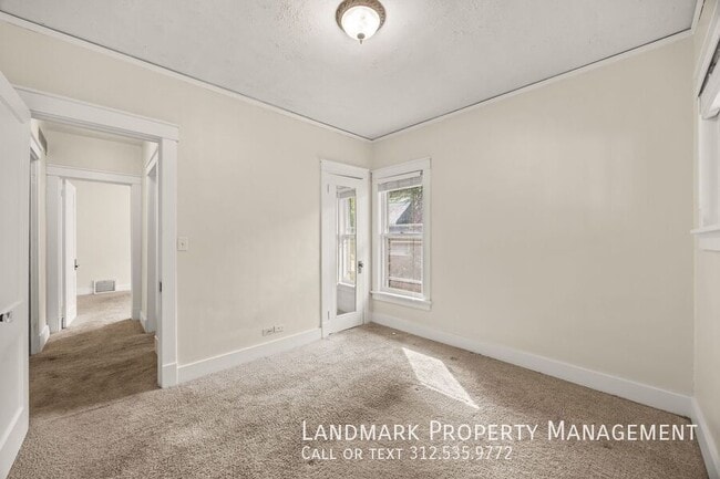 Building Photo - 812 Farragut Pl
