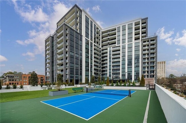 Building Photo - 2425 Peachtree Rd NE