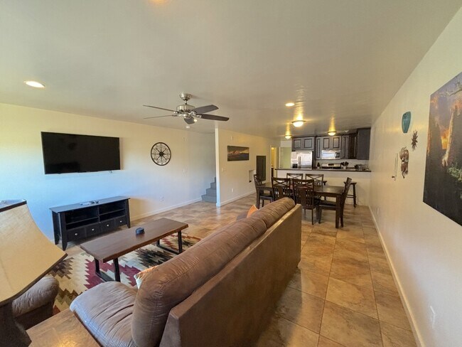 Building Photo - 3862 Desert Willow Cir