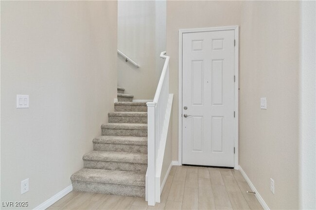 Building Photo - 3859 Painted Lady Ave