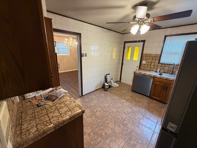 Building Photo - 3004 Property