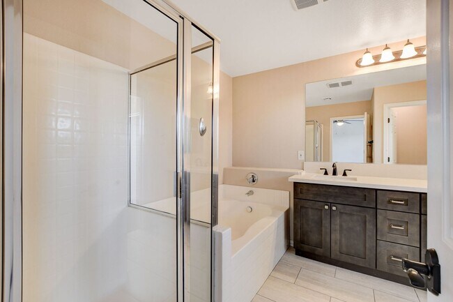 Building Photo - Anthem Highlands Beauty
