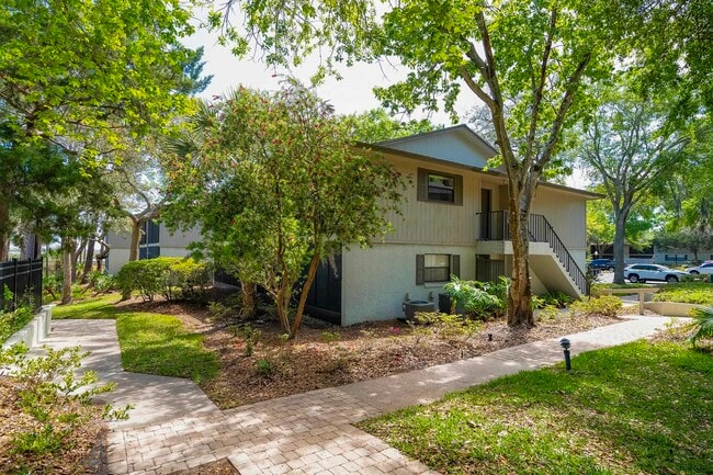 Building Photo - 22 Veronese Ct