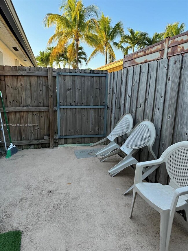 Building Photo - 15336 SW 172nd Terrace