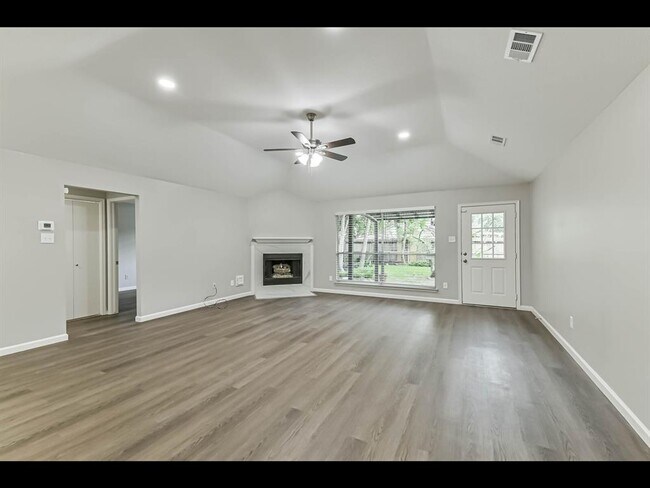 Building Photo - 3627 Liles Ln