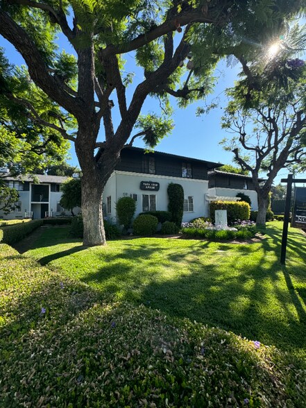 Primary Photo - 1788 Grevelia St