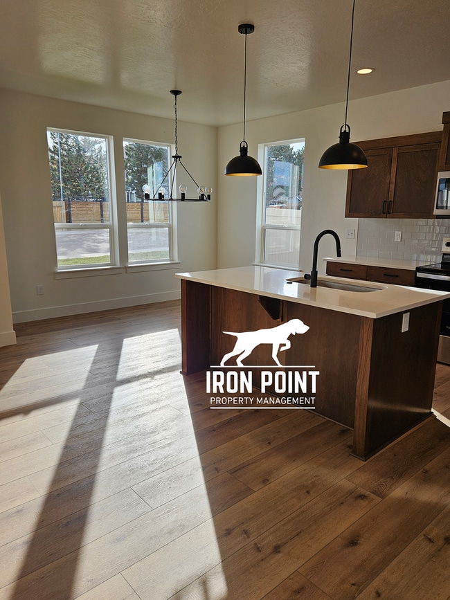 Building Photo - Brand New 3-Bed, 2.5-Bath Townhome in Caldwell — One Month Free with Move-In by 3/15