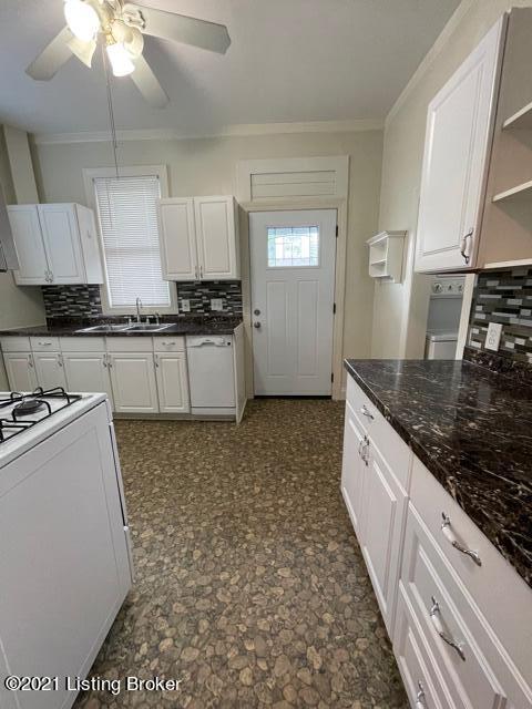 Building Photo - 1802 Deerwood Ave