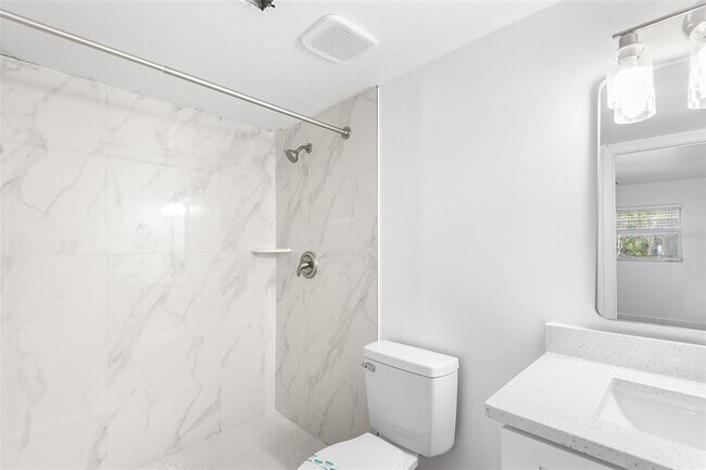 Building Photo - 555 62nd St S