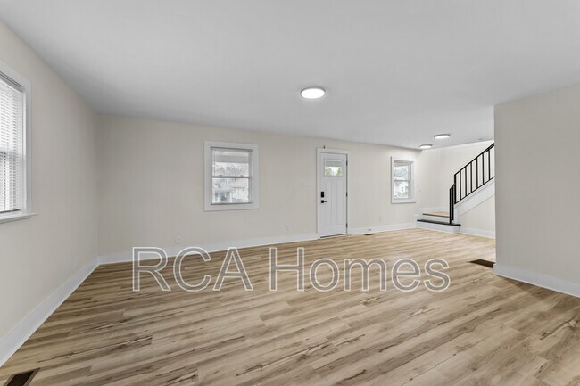 Building Photo - 1009 36th St