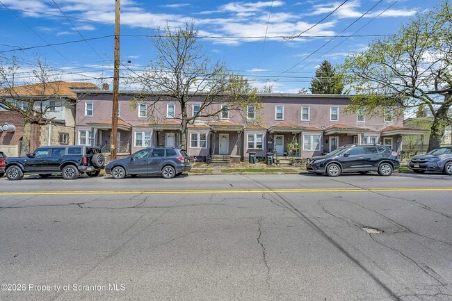 Building Photo - 1807 Green Ridge St