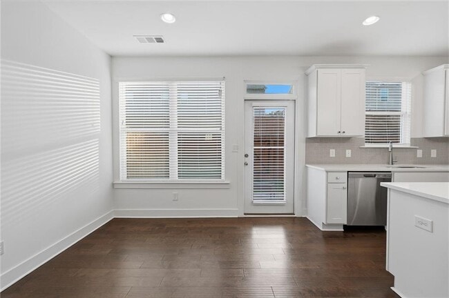 Building Photo - 2244 Mulsanne Dr