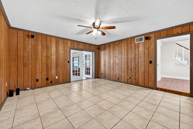 Building Photo - 223 Denese Ln