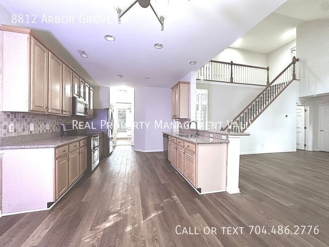 Building Photo - 8812 Arbor Grove Ln