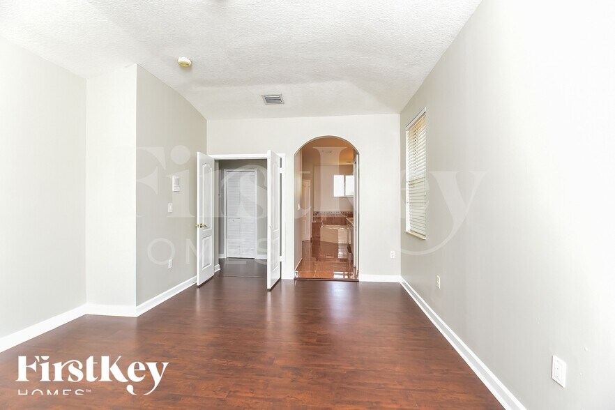 Building Photo - 15320 SW 141st Ct