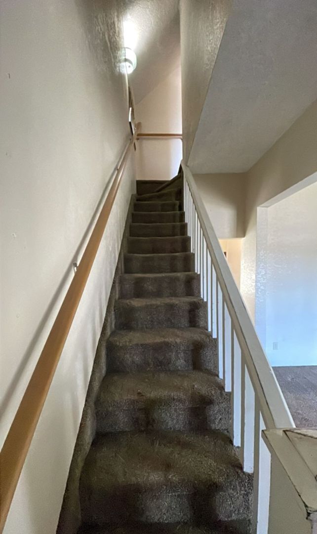 Building Photo - PRELEASING NOW! Available early September  2025 - 4 Bed/1.5 Bath