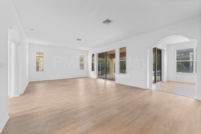 Building Photo - 10886 Cory Lake Dr
