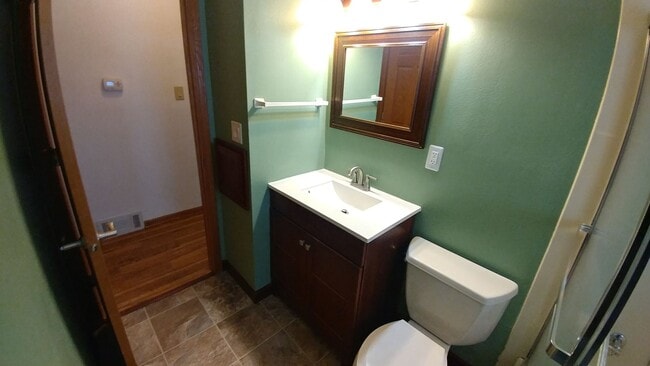 Building Photo - Charming 3-Bed Home with Private Yard – Gr...